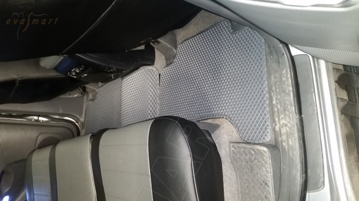 Toyota Land Cruiser Prado 120 правый руль 2002 - 2009 коврики EVA Smart