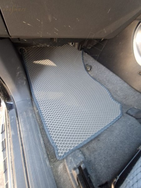 Toyota Land Cruiser Prado 120 правый руль 2002 - 2009 коврики EVA Smart