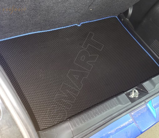 Suzuki Swift V правый руль багажник 2016 - н.в. коврики EVA Smart