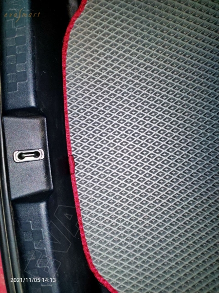 Toyota Aqua I правый руль рестайлинг I 2014 - 2017 коврик в багажник EVA Smart