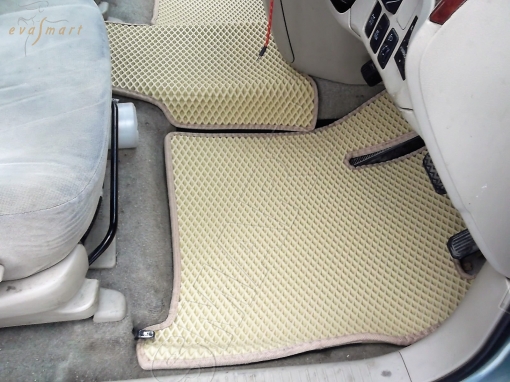 Toyota Ipsum II минивэн правый руль 2001 - 2003 коврики EVA Smart