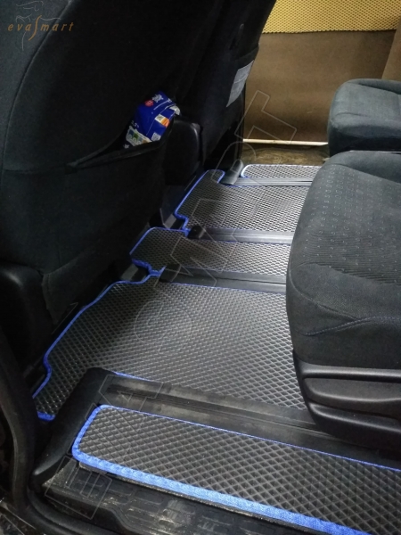 Toyota Noah III (R80) правый руль минивэн 4 места 2014 - н.в. коврики EVA Smart
