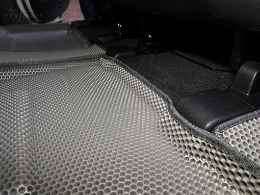 Toyota RAV4 IV (СA40) пресс борта 2012 - 2019 коврики EVA Smart